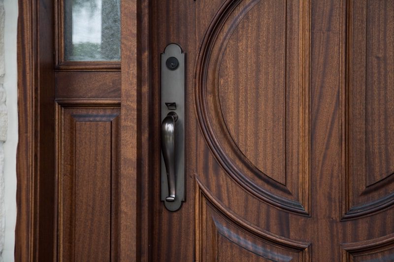 Classic Single door with handle and glass on the corner